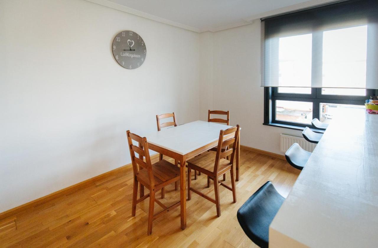 Apartamento MyM2 Gijon Bagian luar foto